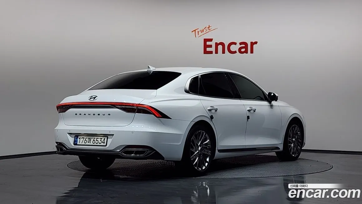 Hyundai Grandeur 2022 из KR, фото 2