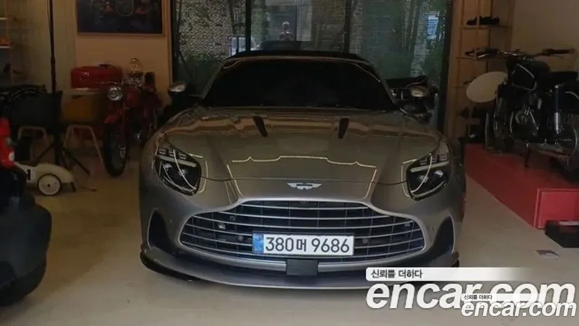 Aston Martin DB12 2025 из KR, фото 1