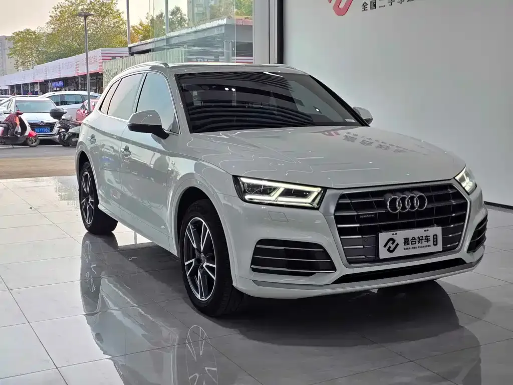 Audi Q5L 2021 из CN, фото 3