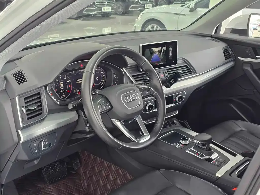 Audi Q5L 2021 из CN, фото 4