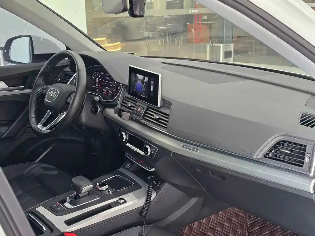 Audi Q5L 2021 из CN, фото 9