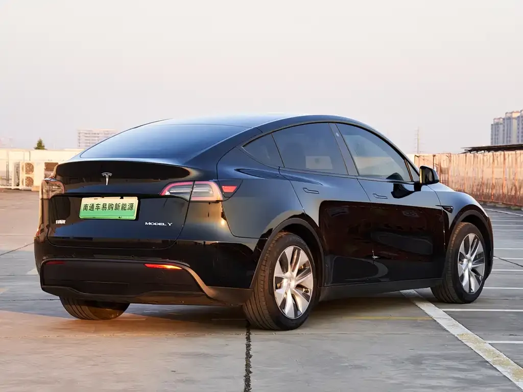 Tesla Model Y 2022 из CN, фото 9