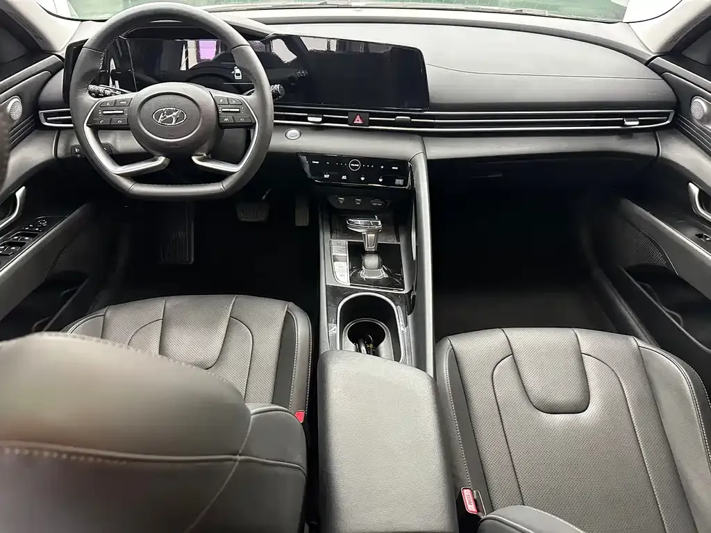 Hyundai Elantra 2022 из CN, фото 6