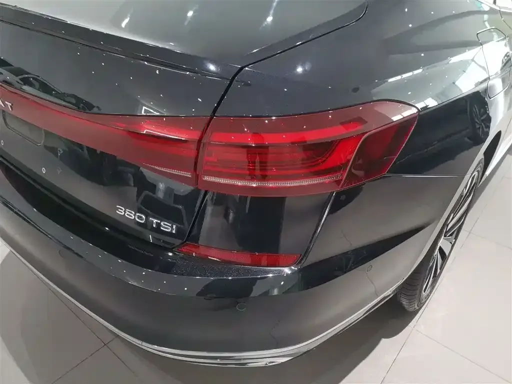Volkswagen Passat 2024 из CN, фото 8