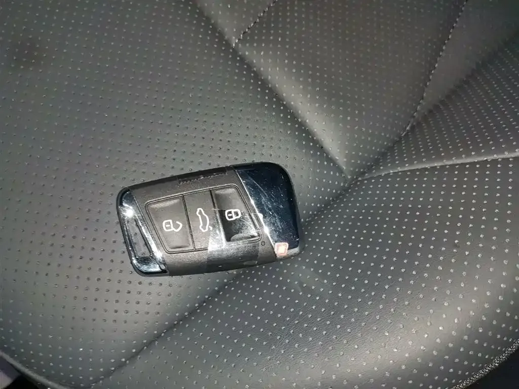 Volkswagen Passat 2024 из CN, фото 9