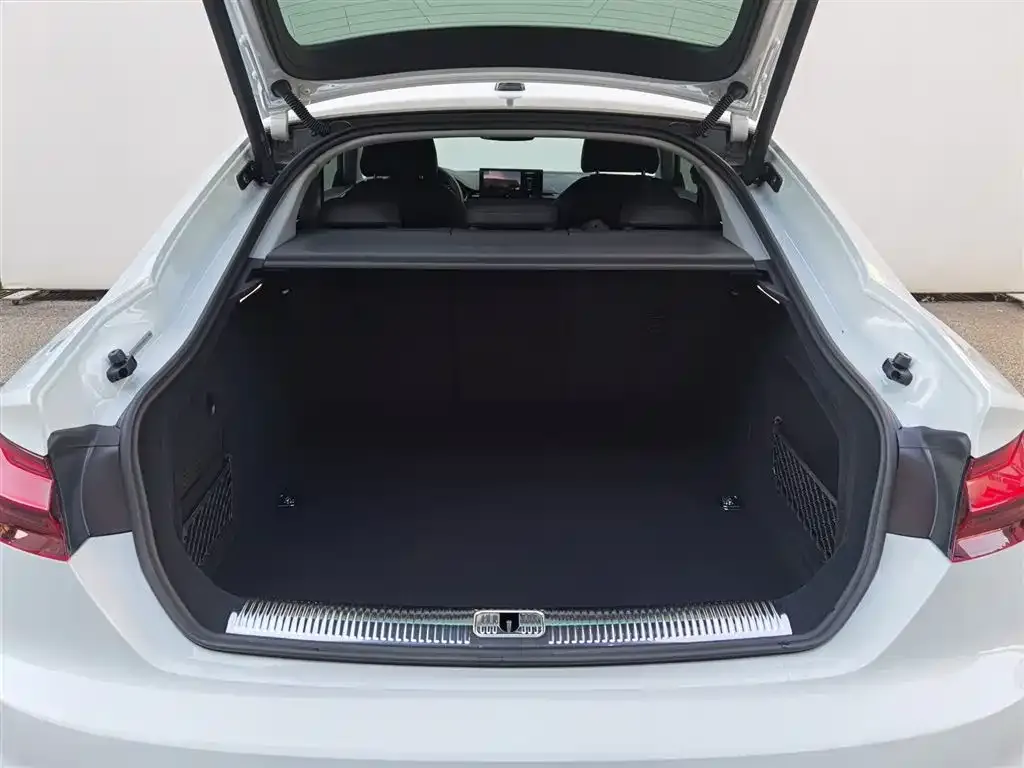 Audi A5 (Import) 2023 из CN, фото 9