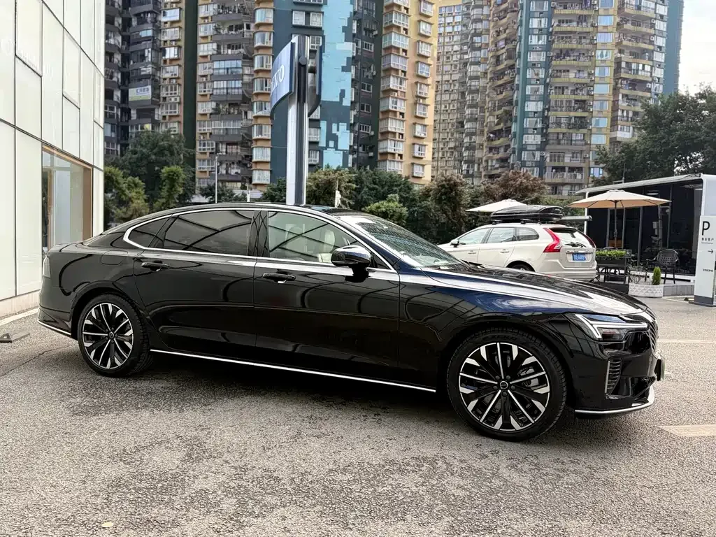 Volvo S90 PHEV — фото 4