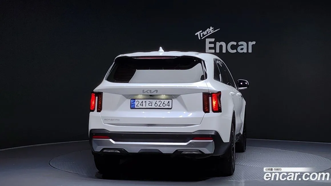 Kia Sorento — фото 4