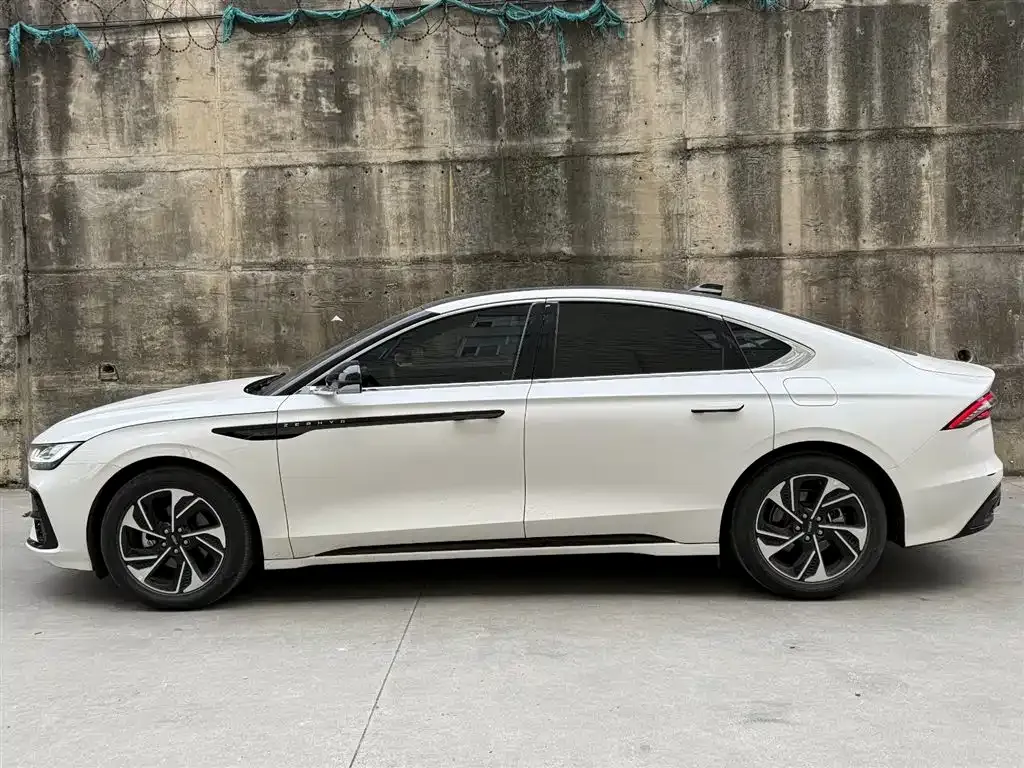 Lincoln Z 2022 из CN, фото 3