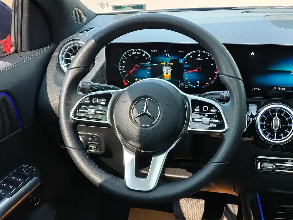 Mercedes-Benz GLA — фото 4