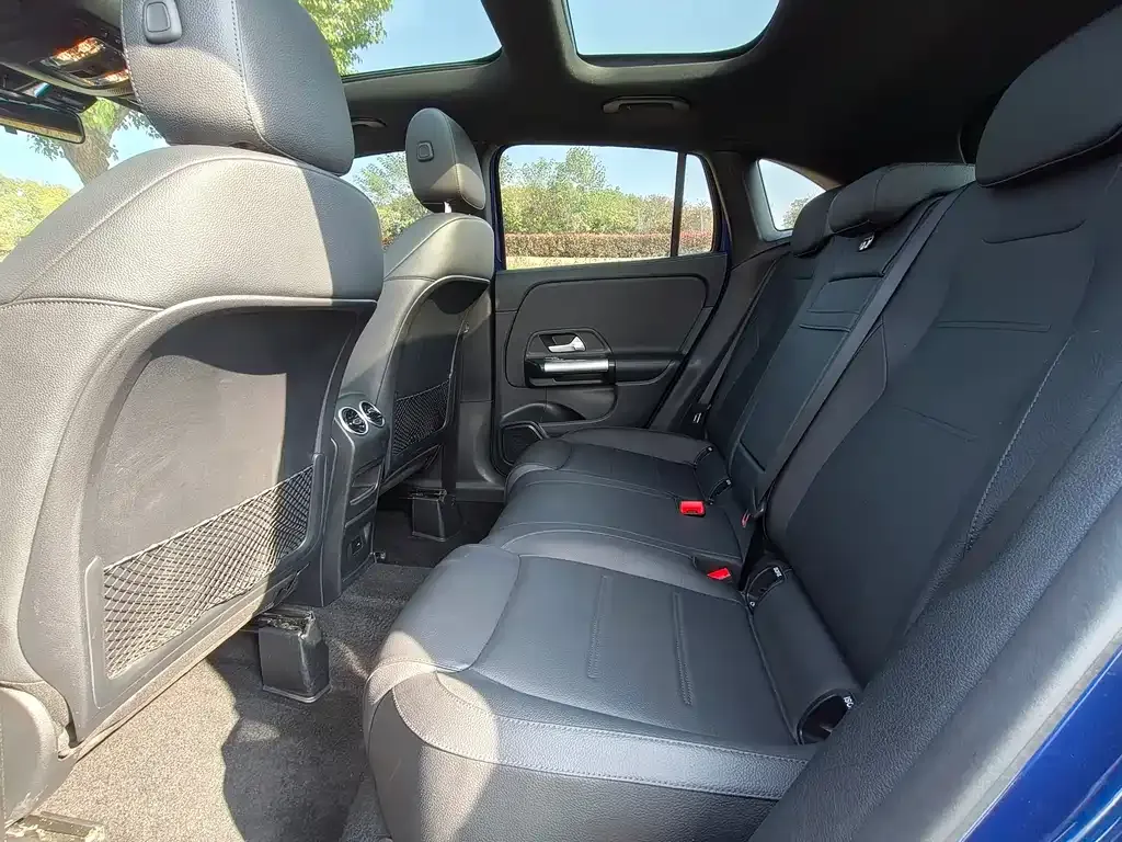 Mercedes-Benz GLA — фото 8