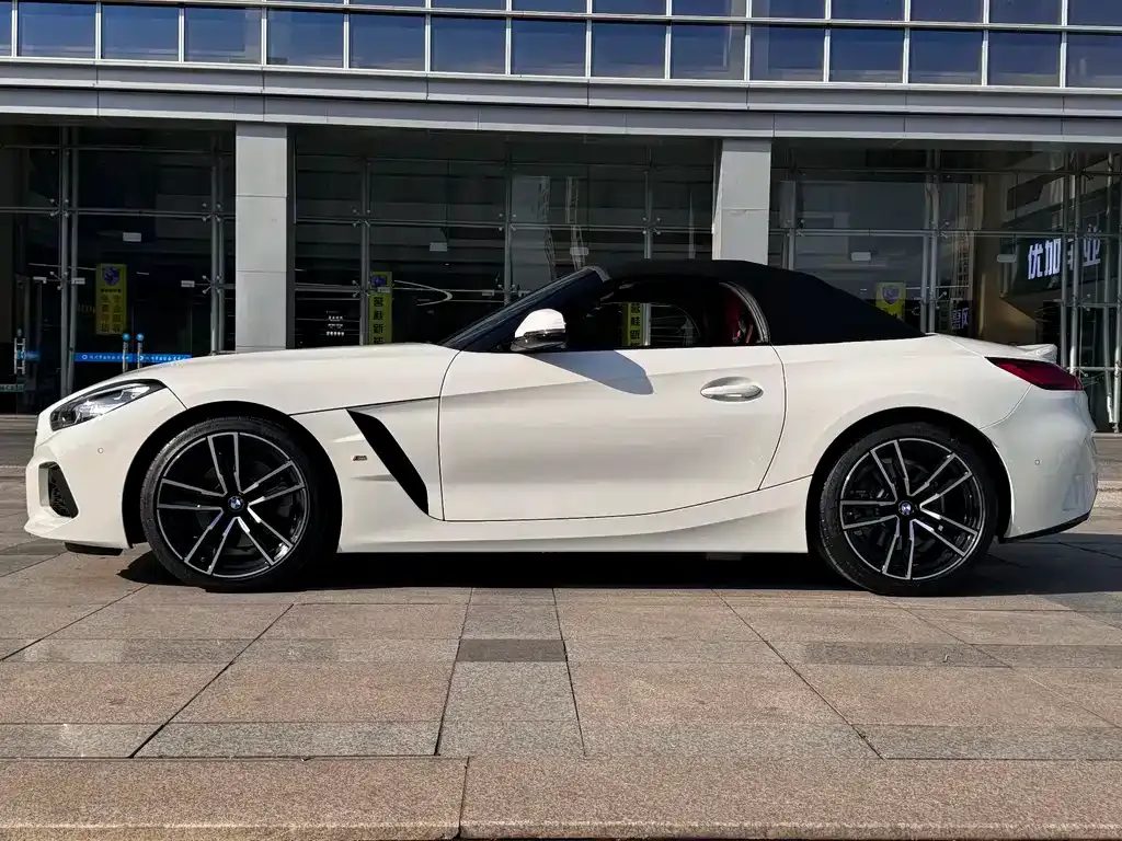BMW Z4 2023 из CN, фото 4