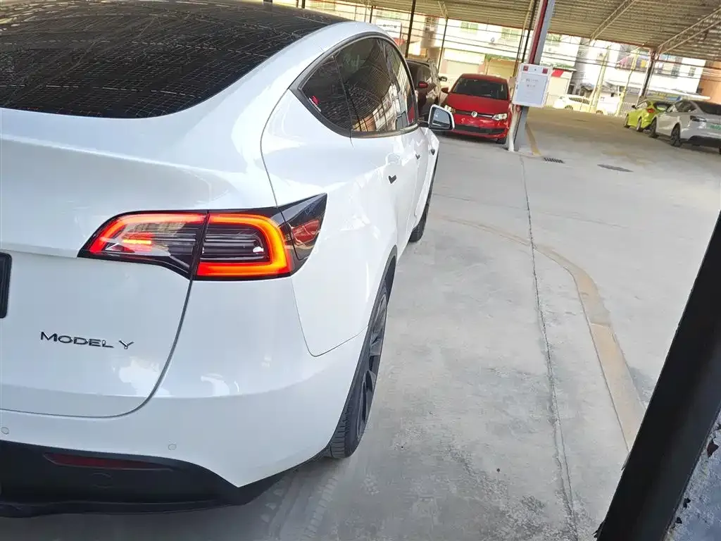 Tesla Model Y 2022 из CN, фото 8