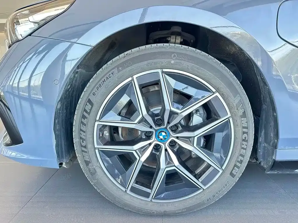 BMW i5 — фото 4