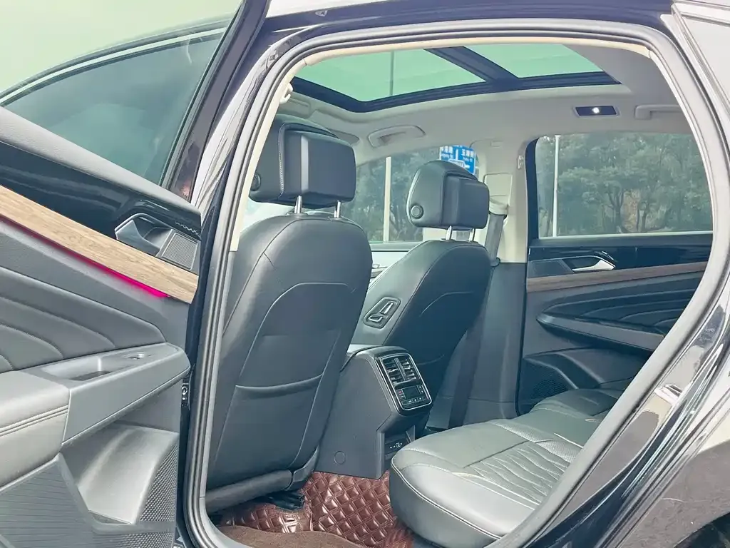 Volkswagen Passat — фото 6