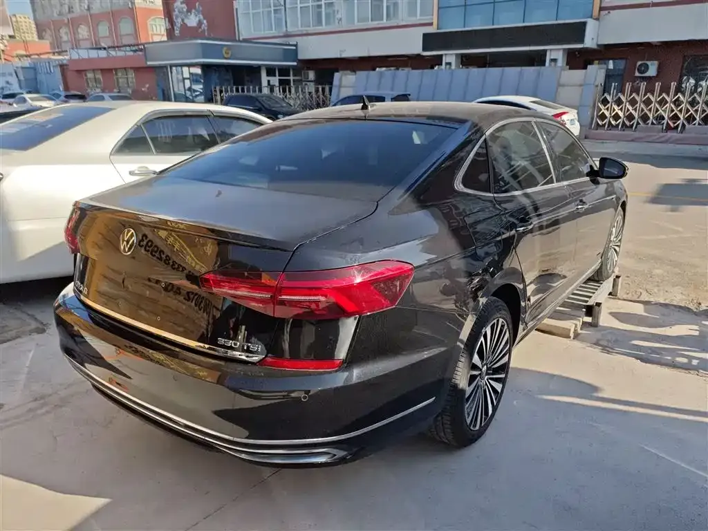 Volkswagen Passat — фото 7