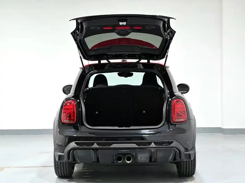 MINI JCW (John Cooper Works) — фото 9