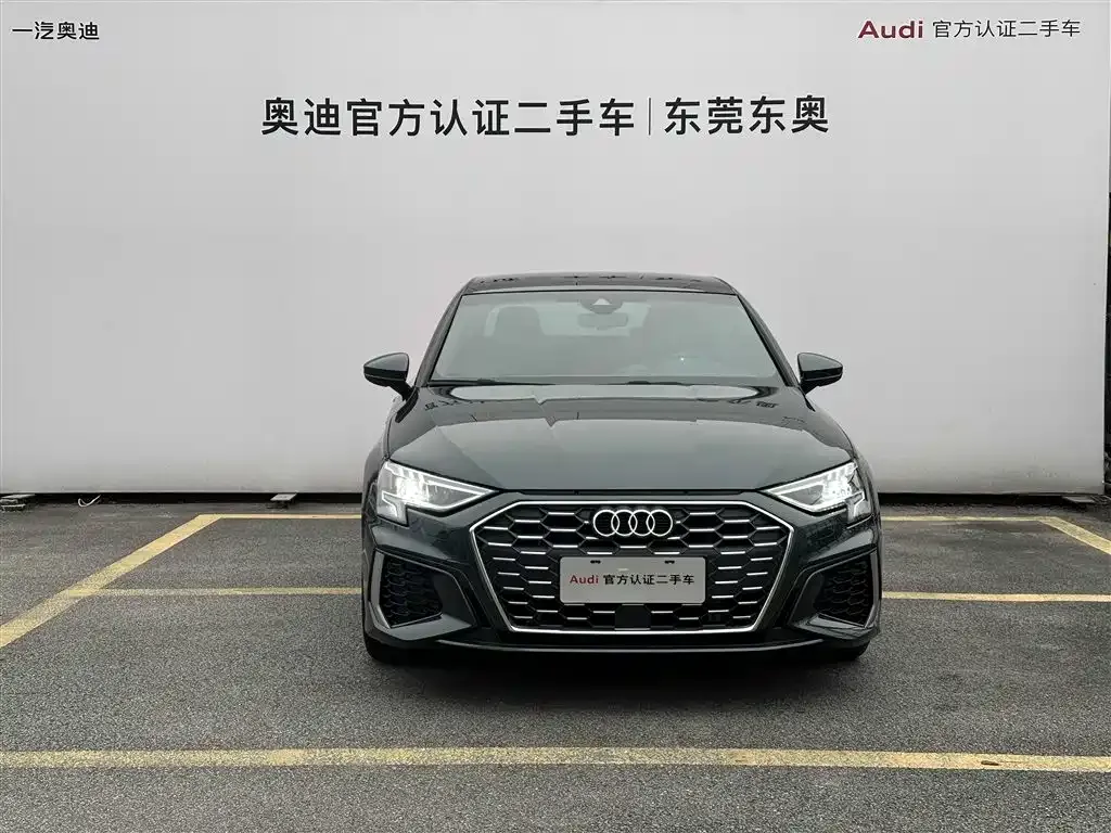 Audi A3 2023 из CN, фото 2