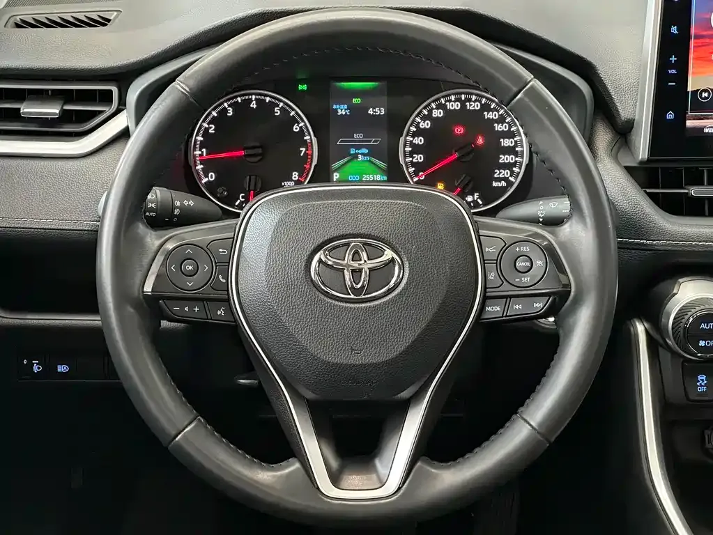 Toyota Wildlander — фото 9