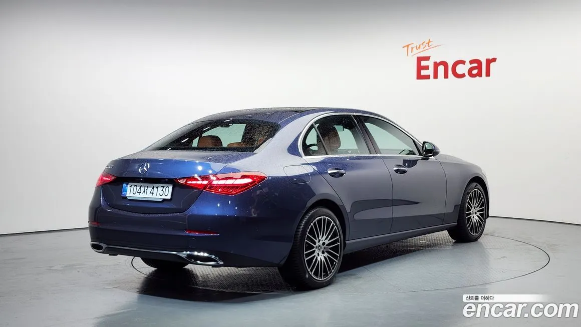 Mercedes-Benz C-Class 2025 из KR, фото 2