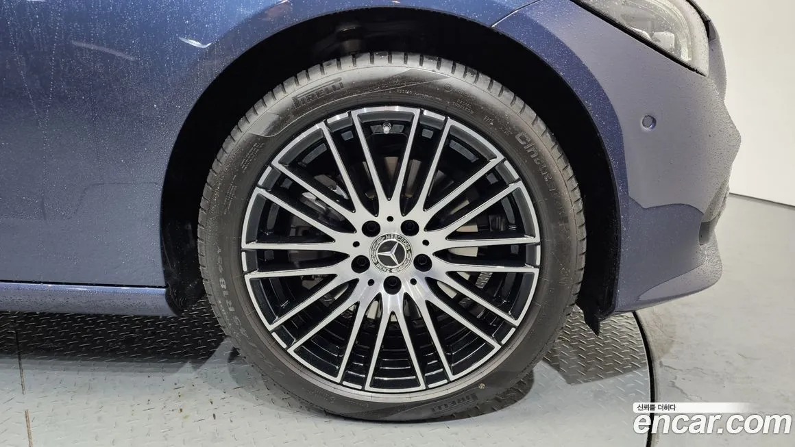 Mercedes-Benz C-Class 2025 из KR, фото 5