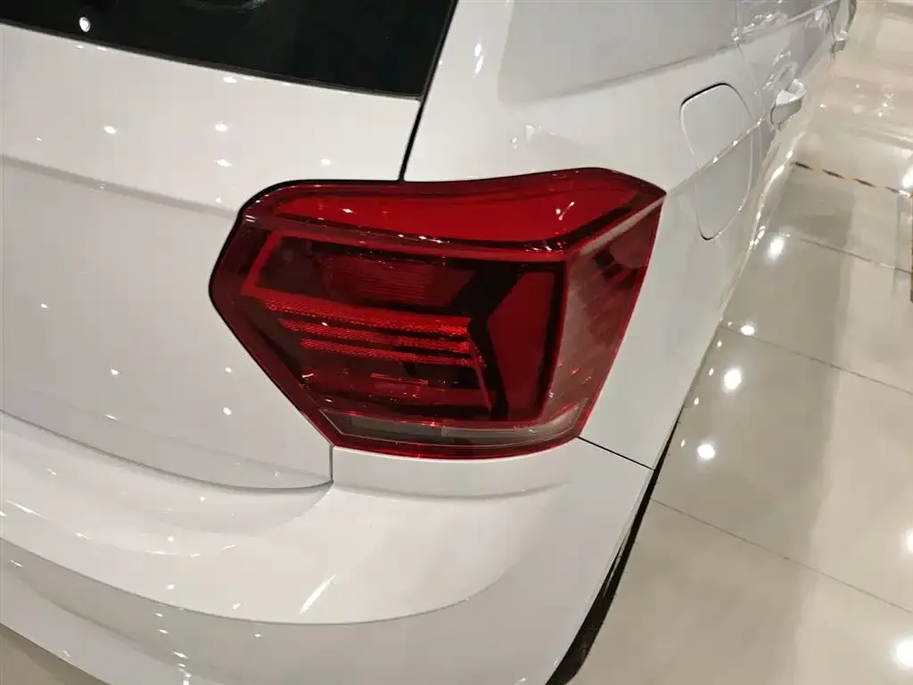 Volkswagen Polo 2024 из CN, фото 8