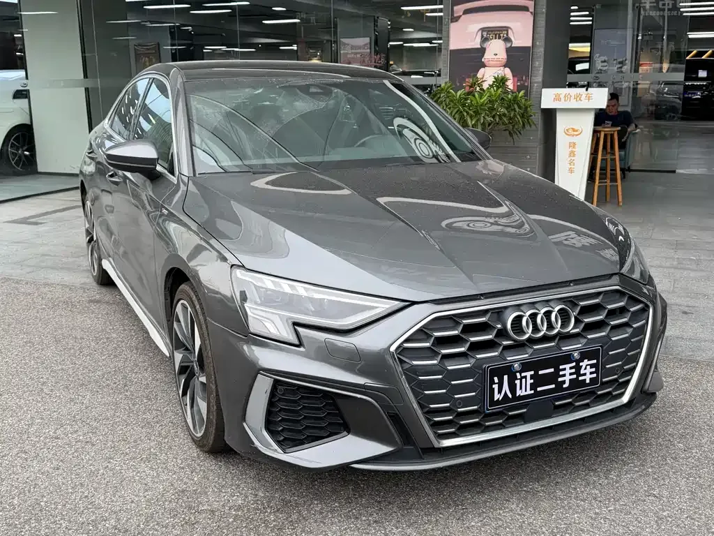 Audi A3 2023 из CN, фото 2