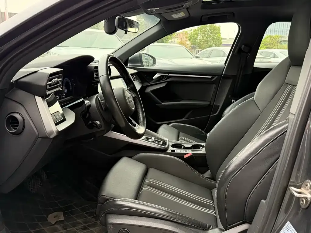 Audi A3 2023 из CN, фото 6