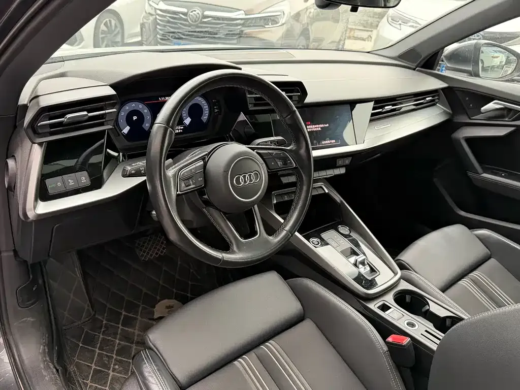 Audi A3 2023 из CN, фото 8