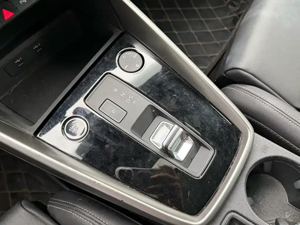 Audi A3 2023 из CN, фото 9