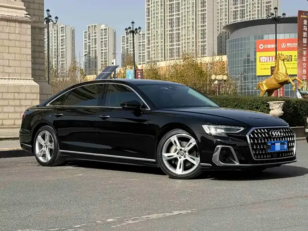 Audi A8 — фото 7