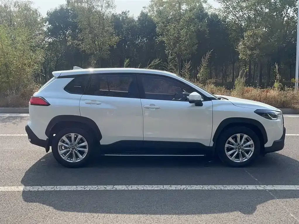 Toyota Corolla Cross — фото 4