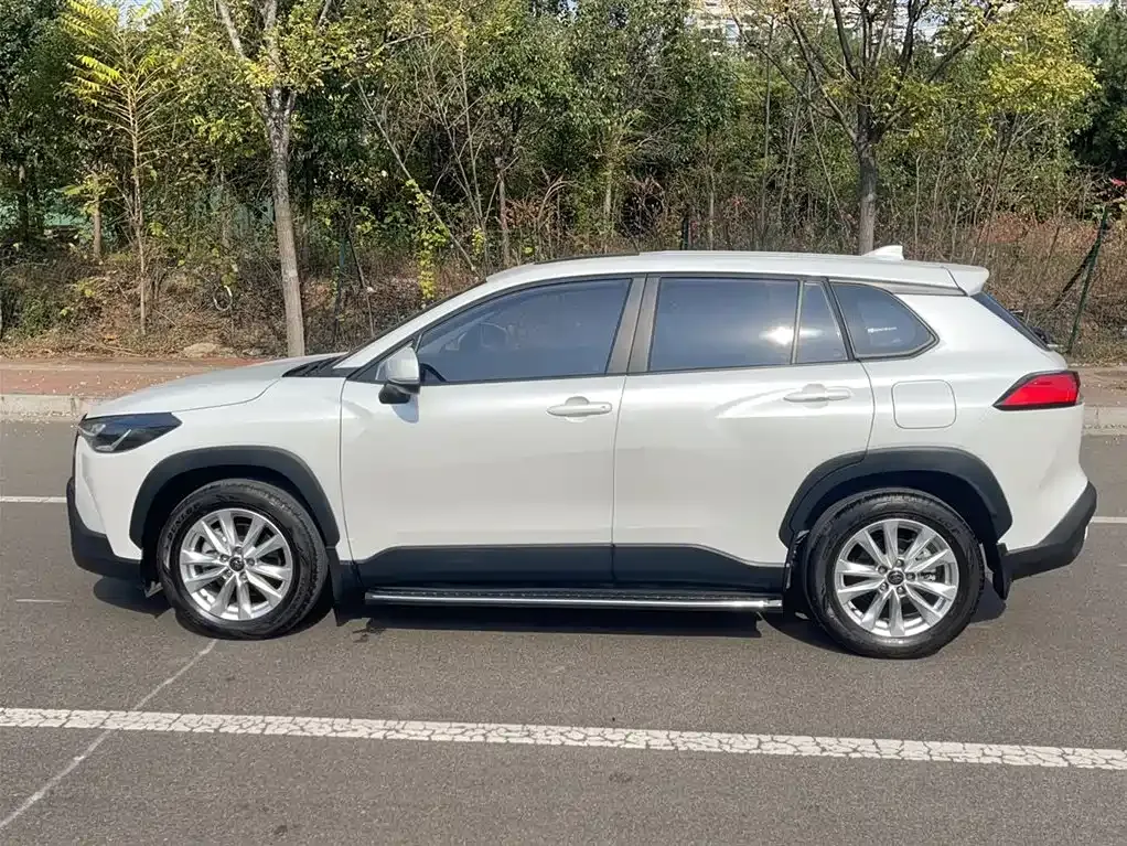 Toyota Corolla Cross — фото 7