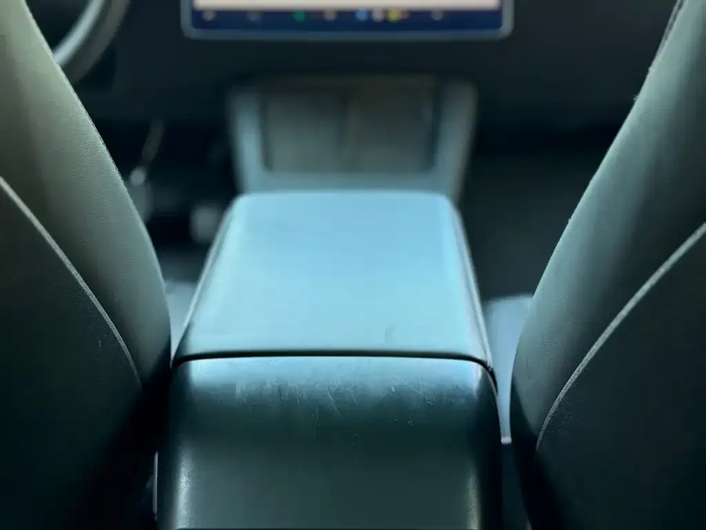 Tesla Model 3 — фото 8