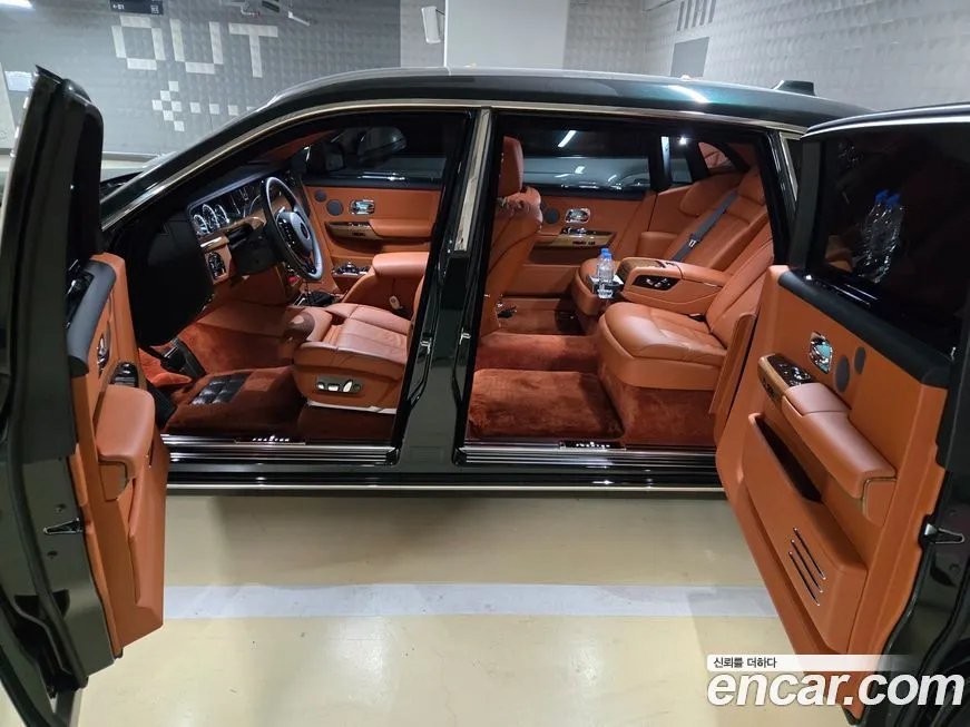Rolls-Royce Phantom 2023 из KR, фото 6
