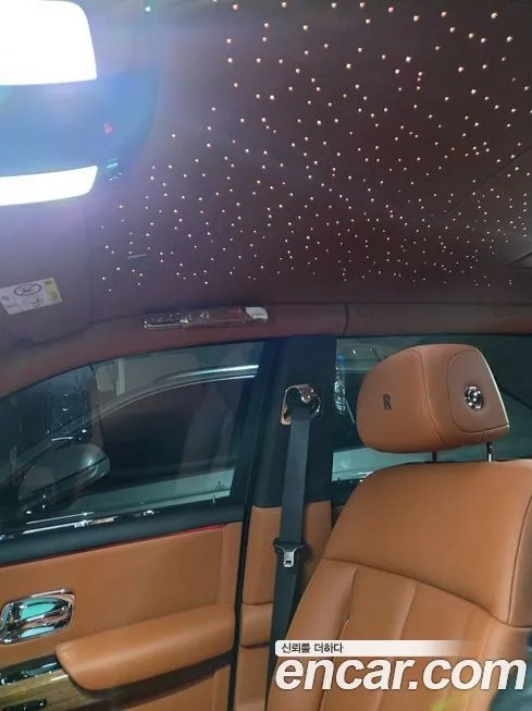 Rolls-Royce Phantom 2023 из KR, фото 8