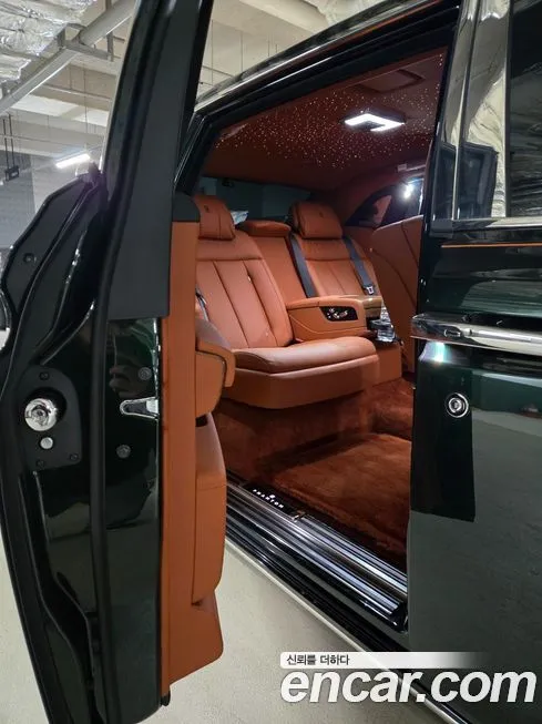 Rolls-Royce Phantom 2023 из KR, фото 9