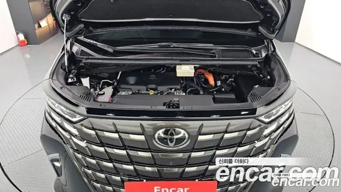 Toyota Alphard — фото 6