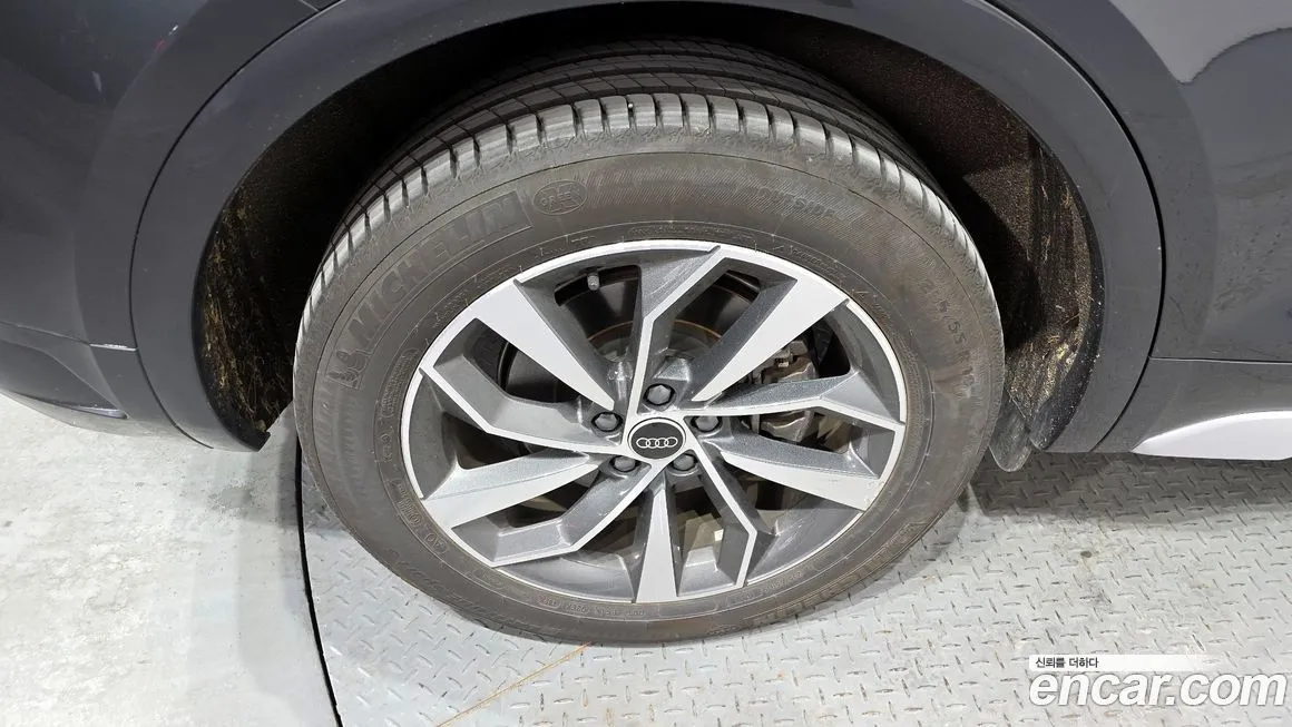 Audi Q5 2023 из KR, фото 5