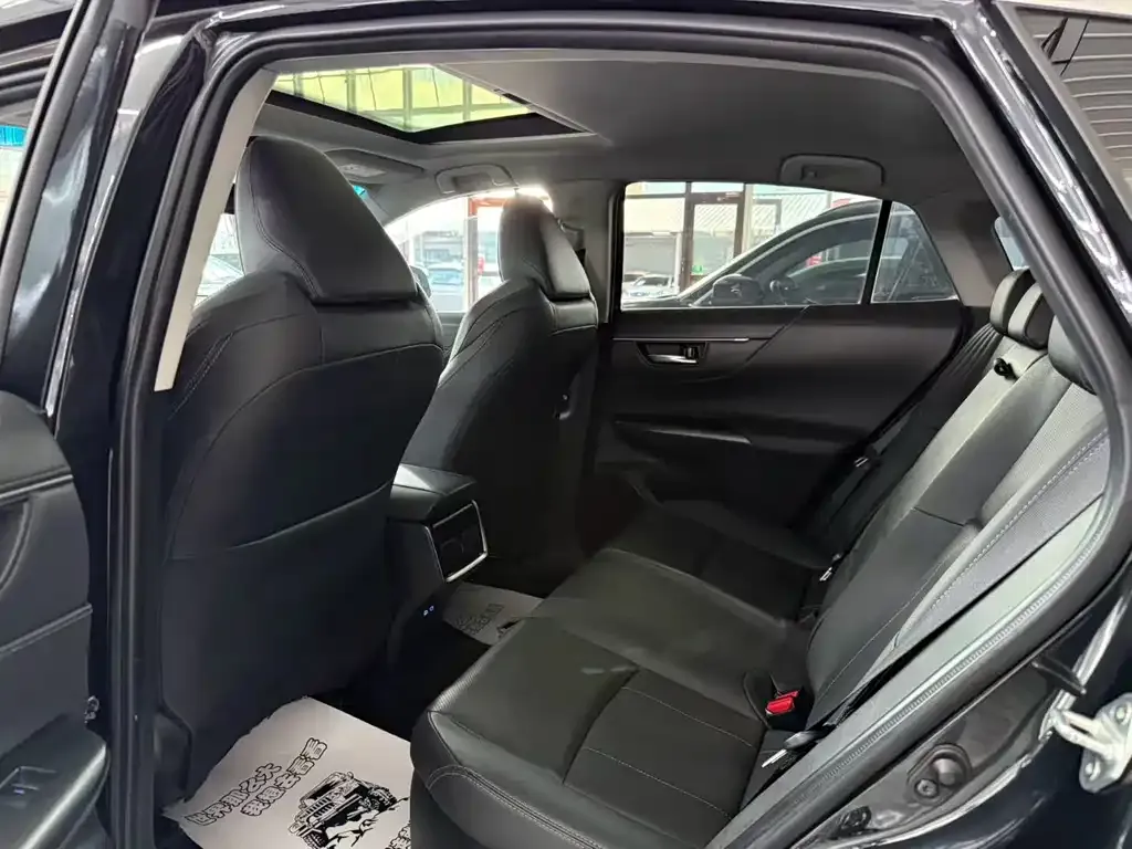 Toyota Harrier — фото 6
