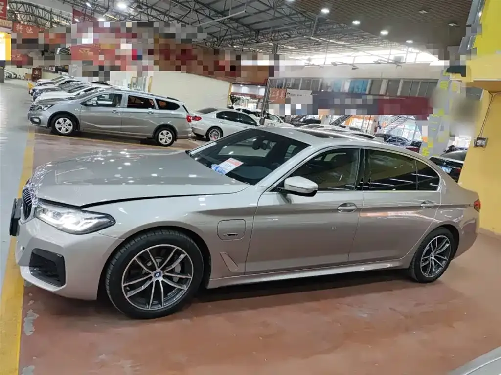 BMW 5 Series New Energy — фото 5
