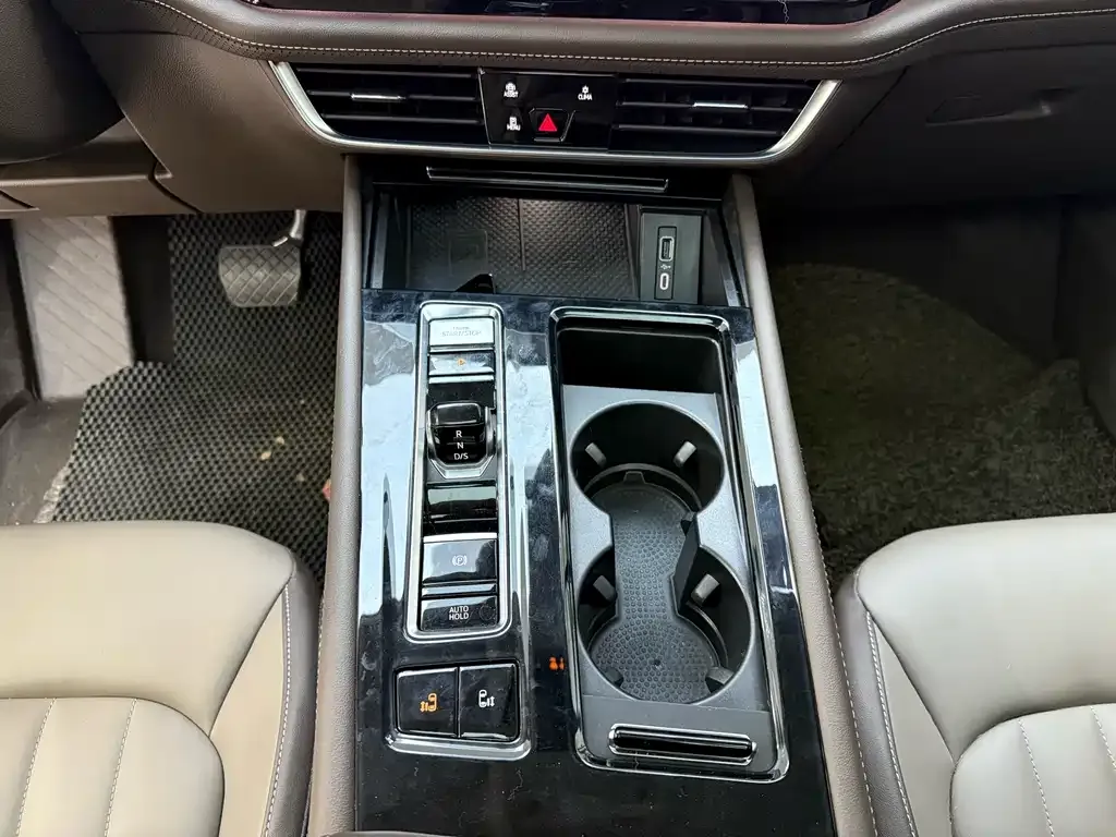 Volkswagen Viloran 2023 из CN, фото 9