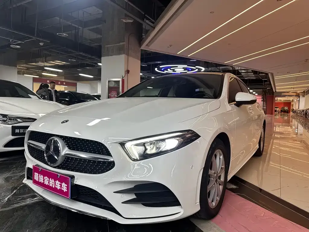 Mercedes-Benz A-Class 2023 из CN, фото 1