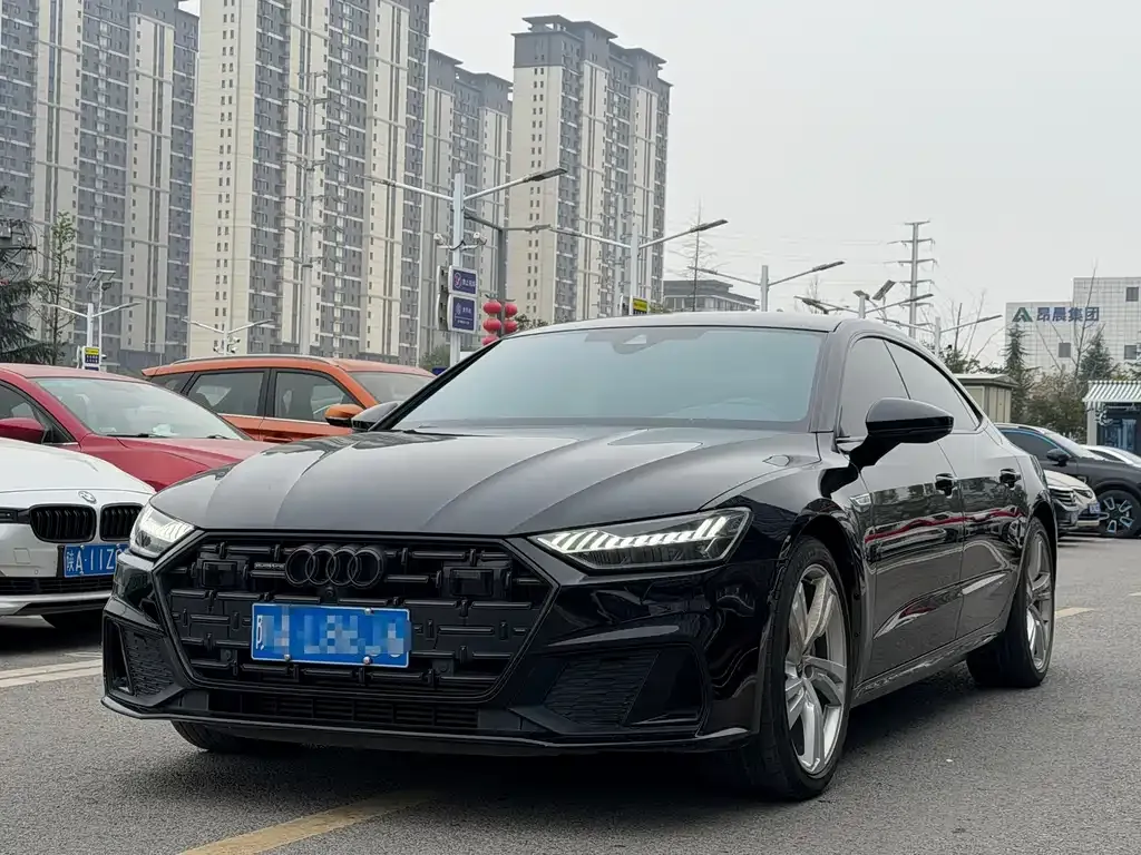 Audi A7L 2023 из CN, фото 1