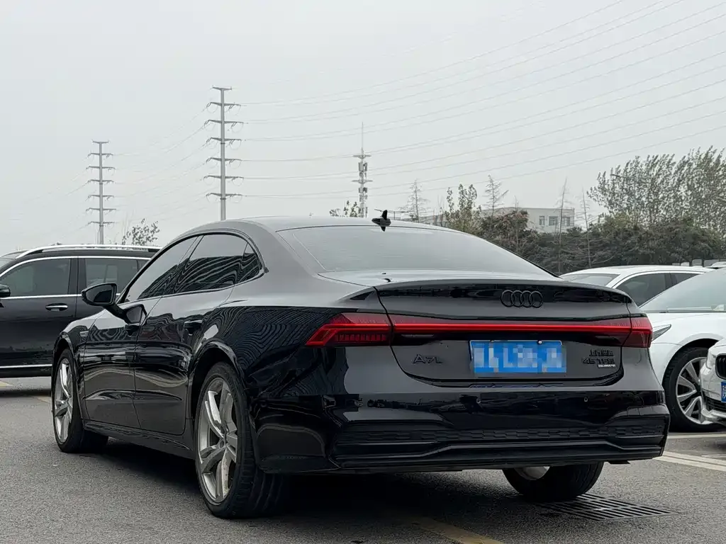 Audi A7L 2023 из CN, фото 6