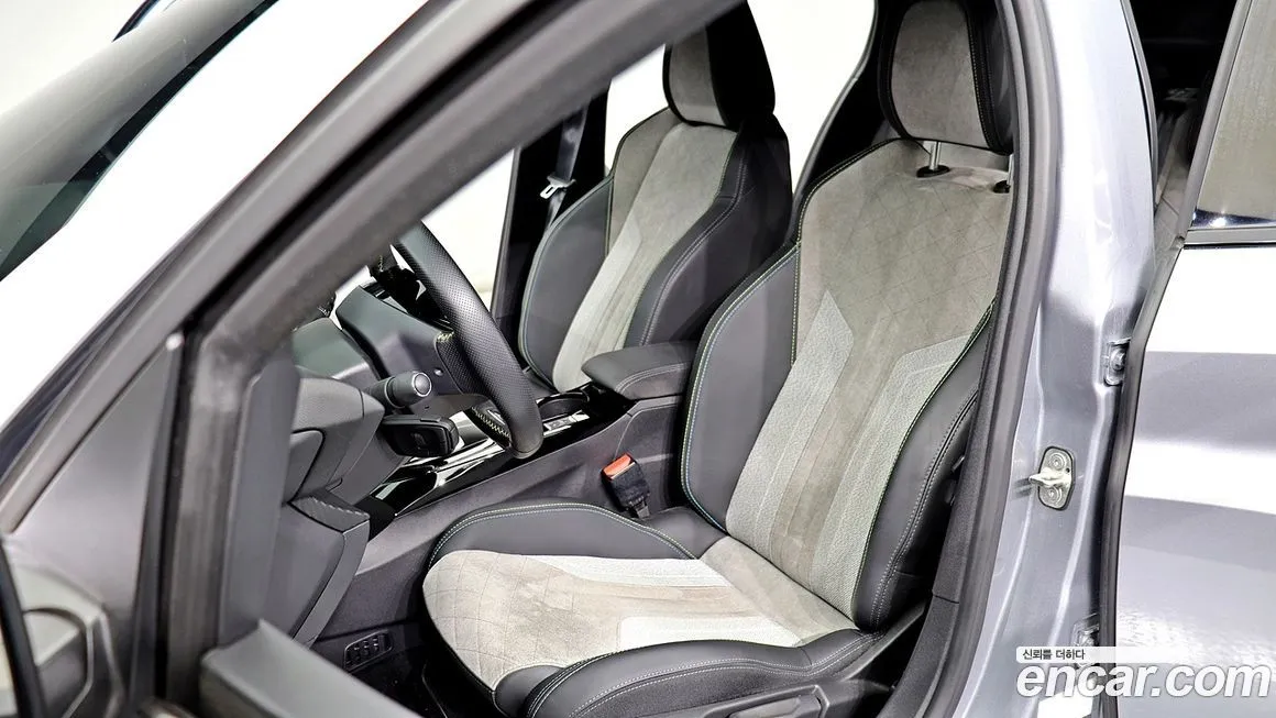 Peugeot 208 2021 из KR, фото 10