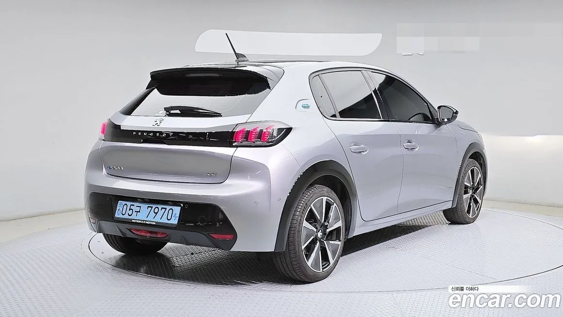 Peugeot 208 2021 из KR, фото 2