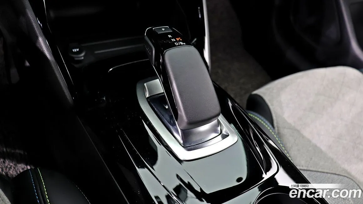 Peugeot 208 2021 из KR, фото 9