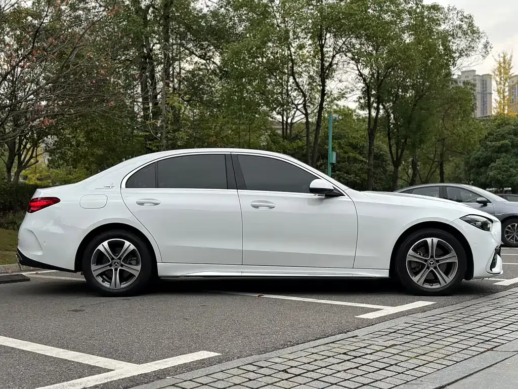Mercedes-Benz C-Class — фото 4