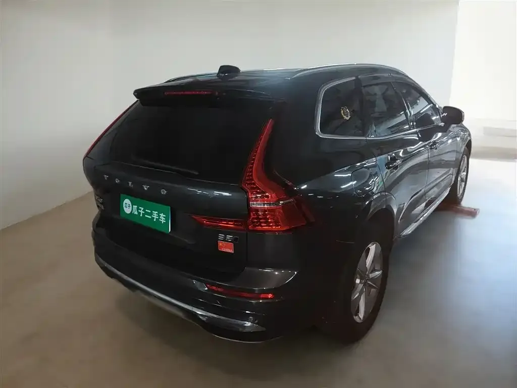 Volvo XC60 — фото 7